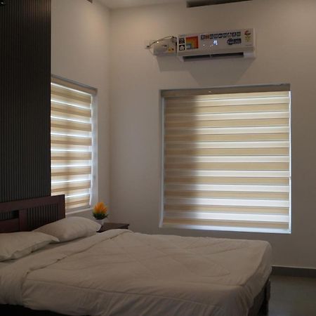 Blue Lake Villa Kollam Εξωτερικό φωτογραφία